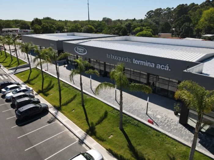 Fachada del local de Bagno & Company vista aérea, cliente del caso de éxito de Nodum ERP